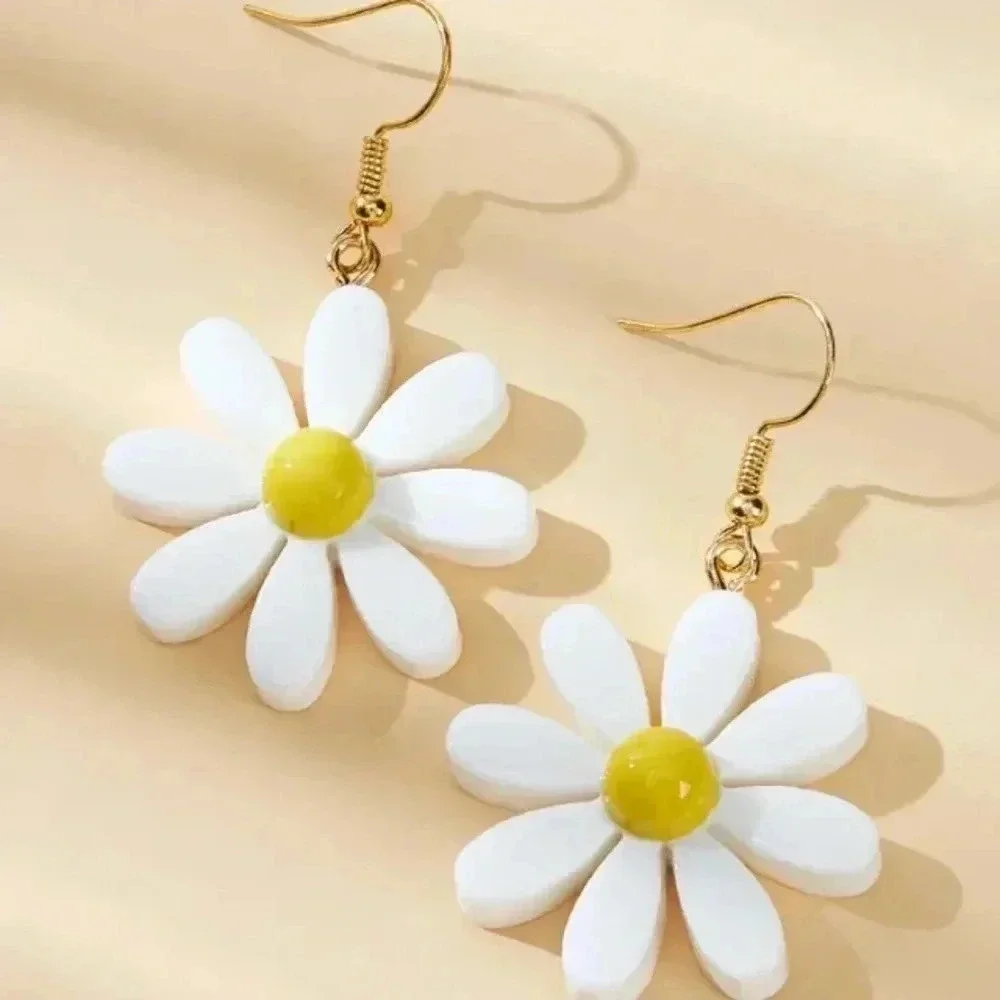 White and yellow daisy flower dangle drop earrings casual floral spring summer